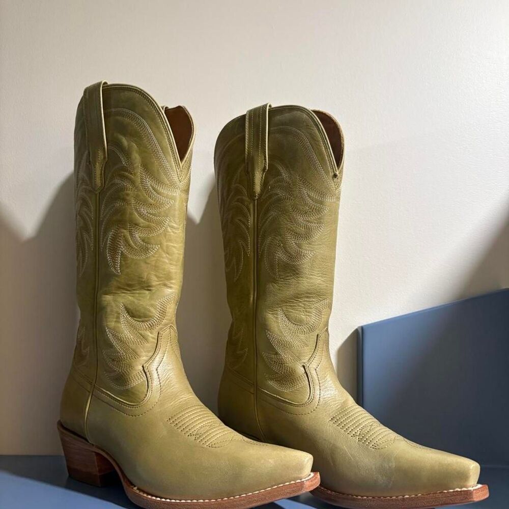 Tecovas The Annie Light sage green leather cowboy size 7.5